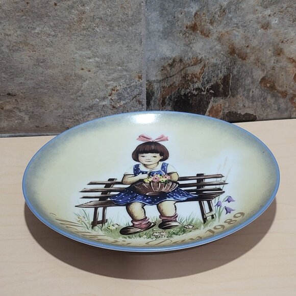 Schmid Hummel Mother's Day 1989 Pretty As A Picture Decorative Wall Hanging Plat - Picture 3 of 11